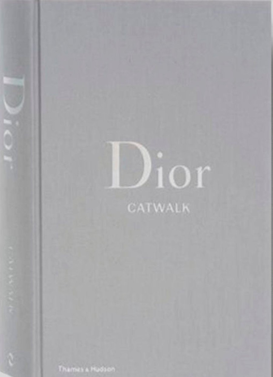 Livsstil New Mags | New Mags Dior Catwalk Coffee Table Book Lysegra